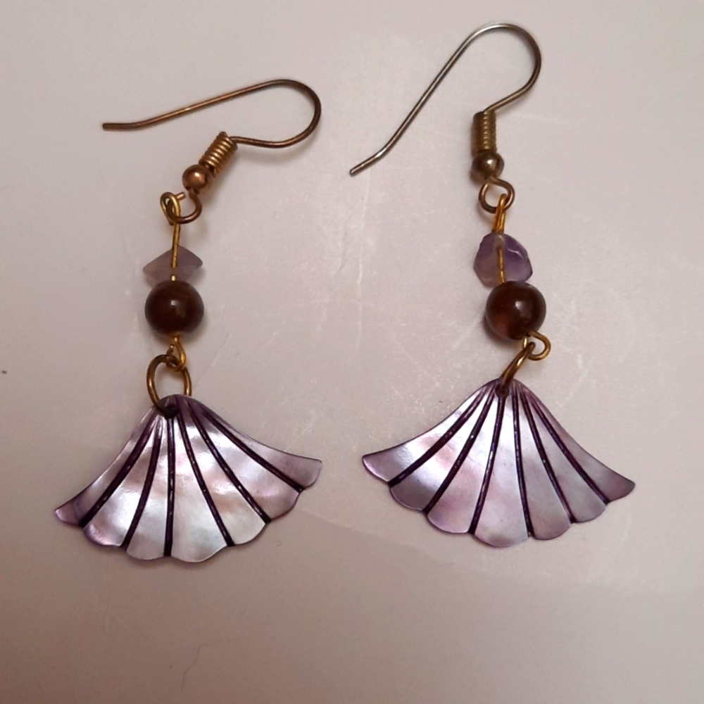 Fan shaped purple shell drop earrings